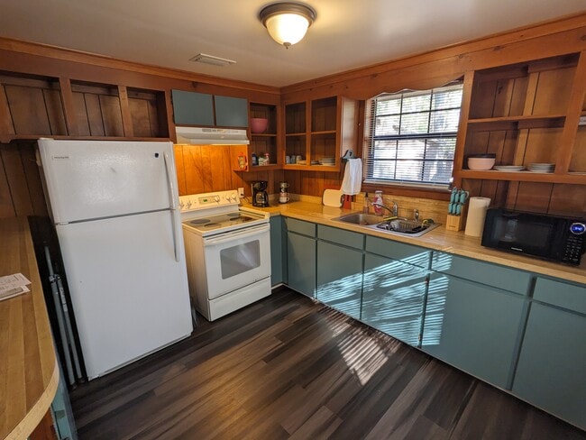 Cocina - 129 Hindman Ln