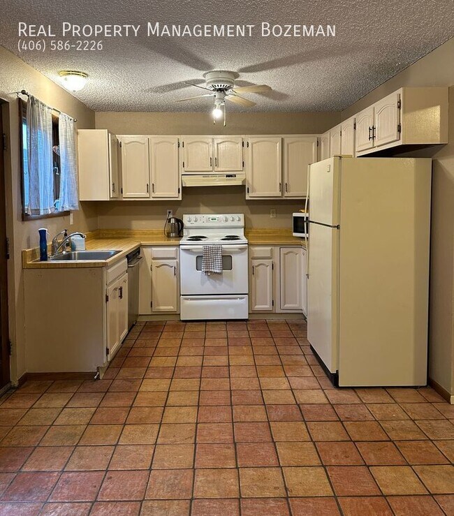 Foto del edificio - *Roommate Wanted!  $1,000/Mo; 3 Bed 2.5 Ba...