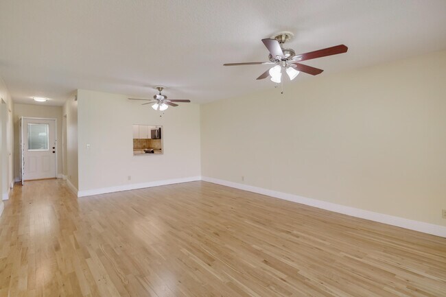 Foto del edificio - 459 Franconia Cir