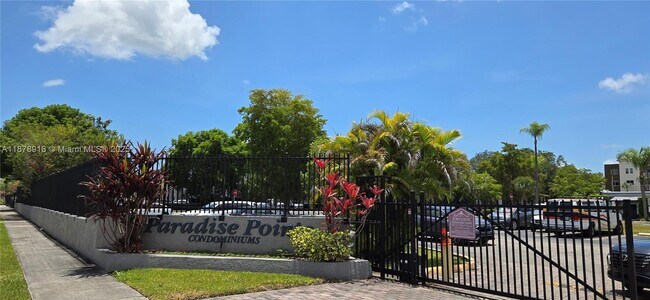 Foto del edificio - 11060 SW 196th St