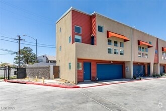 Building Photo - 255 Tower St