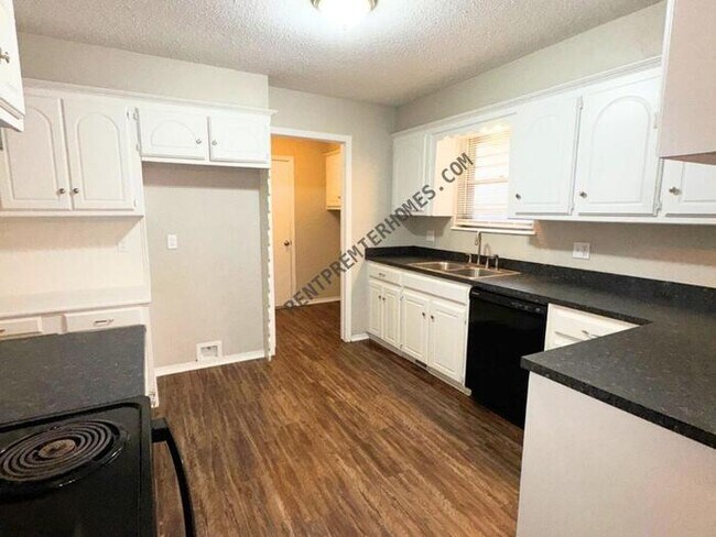 Photo - 853 Cardan Place Moore, OK 73160 House