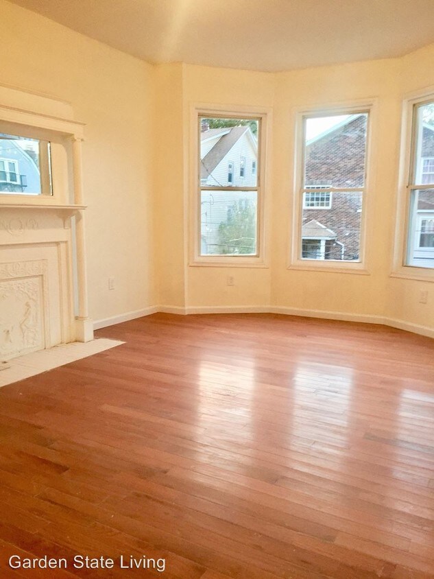 14 Wainwright St Unit 2, Newark, NJ 07112 Condo for Rent in Newark