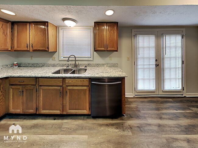 Building Photo - 4832 Wyndam Dr