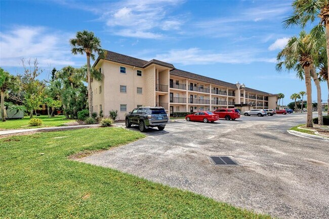 Foto del edificio - 102 Capri Isles Blvd