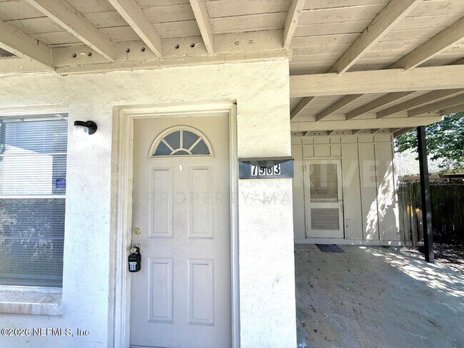 Foto del edificio - 7963 Lemans Dr