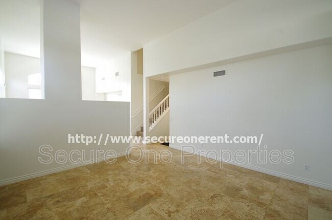 Building Photo - 2836 Limestone Dr
