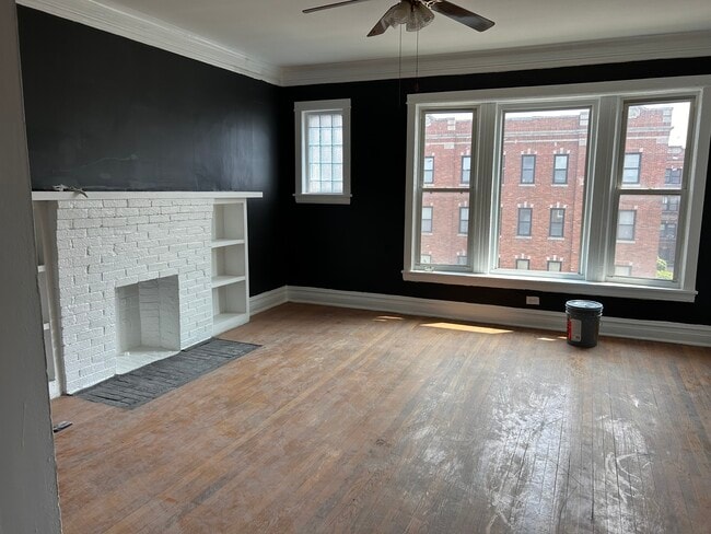 Building Photo - 7234 S Jeffery Blvd