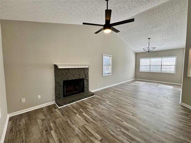 Foto del edificio - 275 Thorn Brook Cir