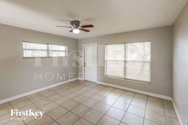 Foto del edificio - 210 NW 53rd St