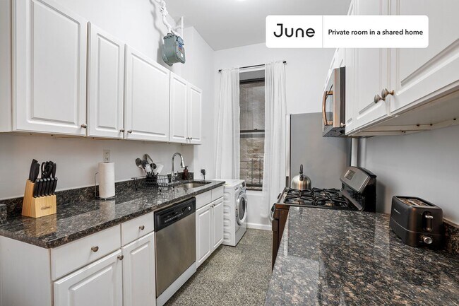 Foto del edificio - Room in Shared 2 bed/1 bath home in West Harlem