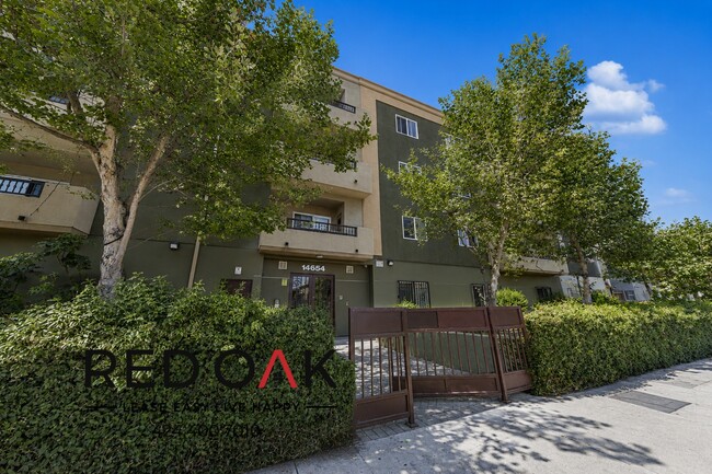 Building Photo - 14654 Nordhoff St