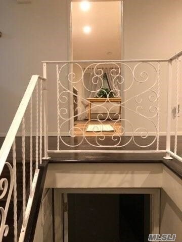 Foto del edificio - 190 Colonial Springs Rd