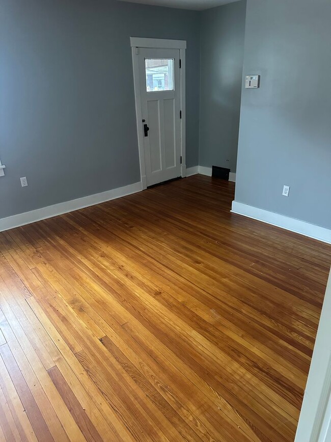 Photo - 110 Madeline St Apartment