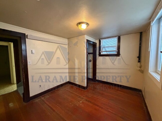 Foto del edificio - 515.5 E Lewis St
