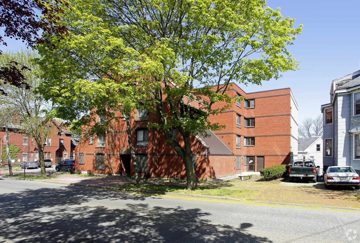 Building Photo - Cumberland Park Place