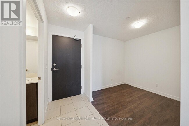 Building Photo - 8 Trent Ave