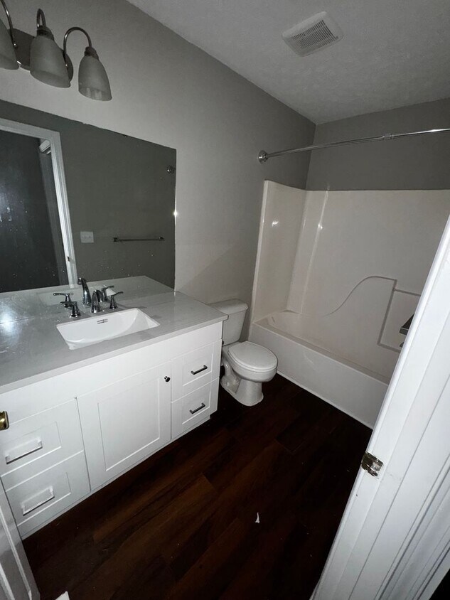 Foto del edificio - ASK ABOUT OUR MOVE IN SPECIAL! SECTION 8 F...