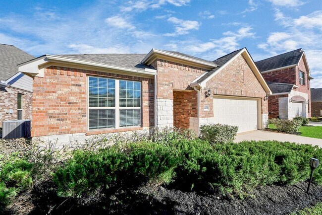 Foto del edificio - 24610 Emerald Pool Falls Dr