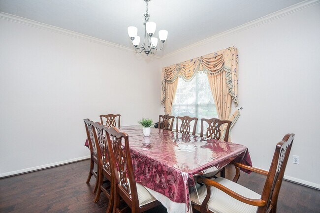Building Photo - 15715 Brookwood Lake Pl