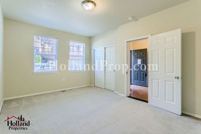 Building Photo - Lovely 4 bedroom home in Hillsboro.