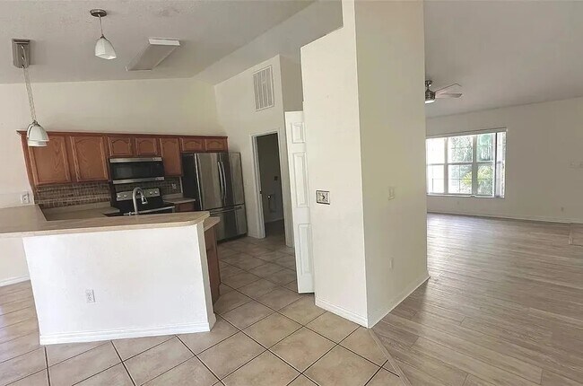 Foto del edificio - 826 Berry Hill Cir