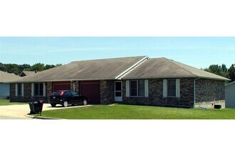 Building Photo - 1802 Ashwood Dr