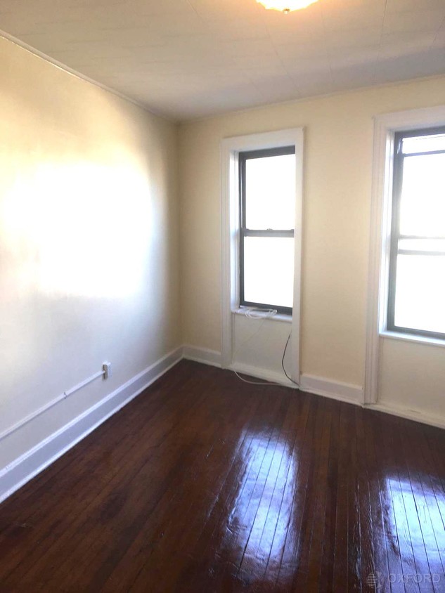 Primary Photo - 403 Saint Barnabas Pl