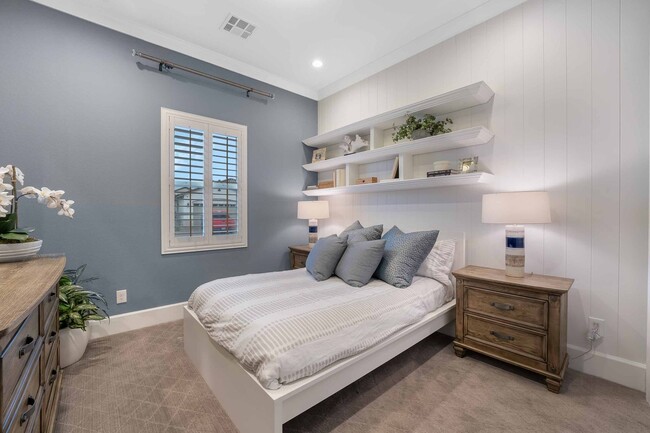 Building Photo - LUXURIOUS FUNISHED HOME IN INSPIRADA!