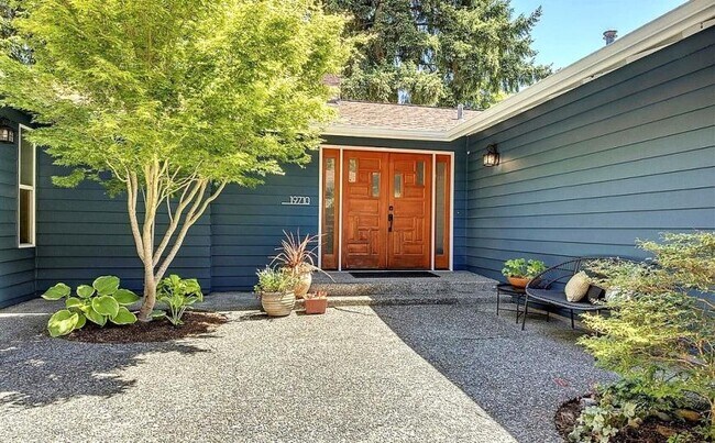 Building Photo - 3 bedroom in Shoreline WA 98177