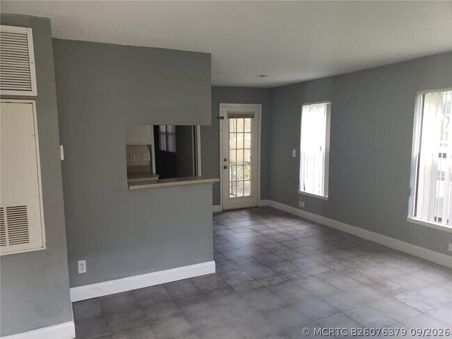 Foto del edificio - 8761 NW 39th St