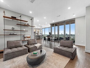 Building Photo - 1711 Allen Pkwy