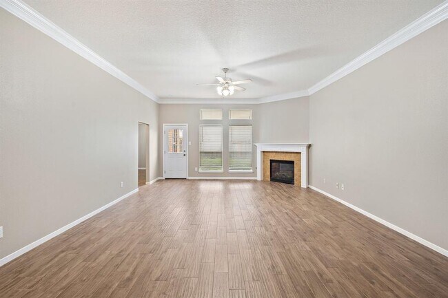 Foto del edificio - 4143 Tree Moss Pl