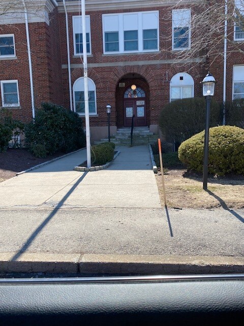 Foto principal - 3524 W Shore Rd