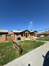 Building Photo - 1142-1142 Van Dorsten Ave