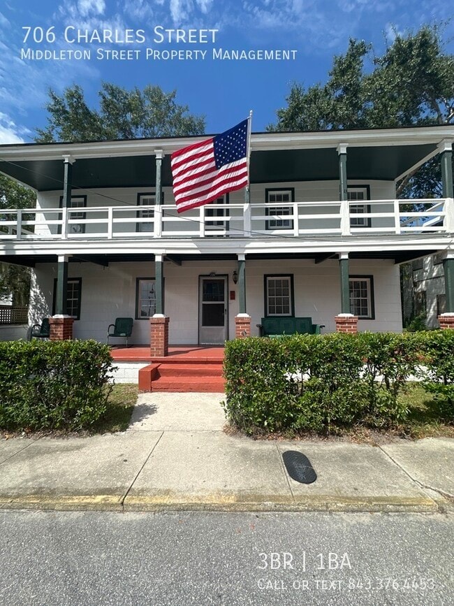 Building Photo - 706 Charles St