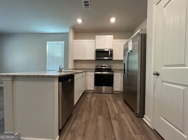 Foto del edificio - 18 Silverbell Ln NW