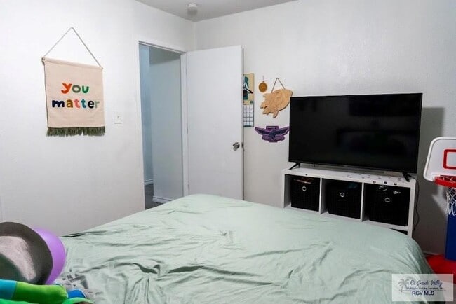 Building Photo - 1809 S Williams Ln