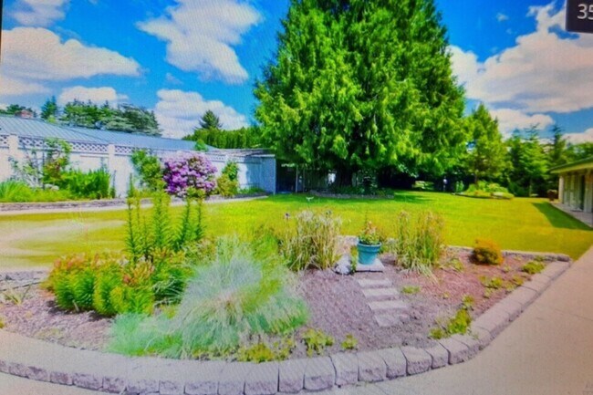 Foto del edificio - 879 King Rd