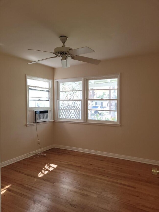 Building Photo - 15115 Hesby St