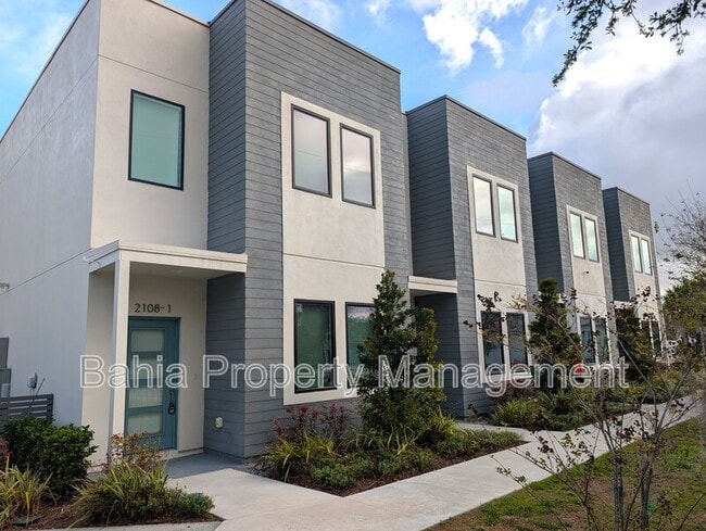 Building Photo - 2108 E 22nd Ave.