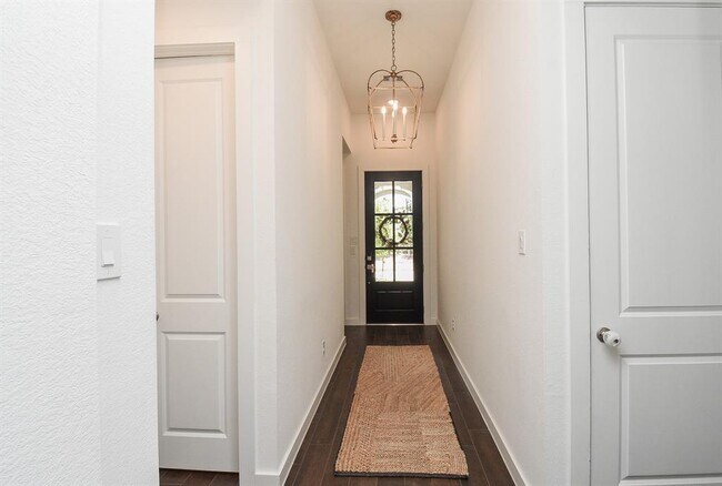 Building Photo - 420 W Cascade Heights Dr