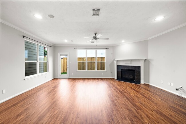 Building Photo - 1517 Asbury St