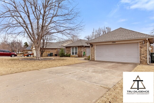 Photo - 1324 Concord Ln House