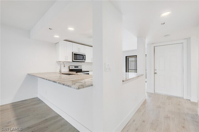 Foto del edificio - 16260 Kelly Cove Dr
