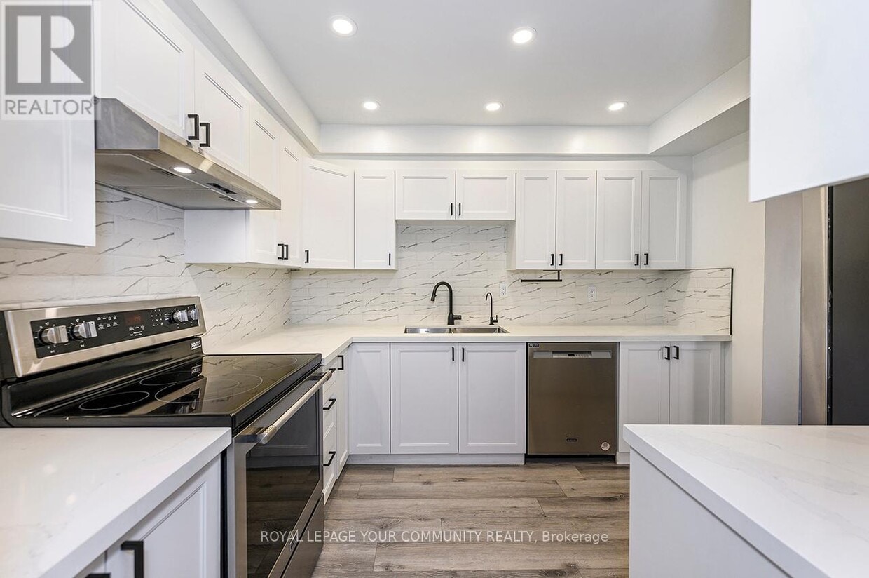 Primary Photo - 2120-2120 Rathburn Rd E
