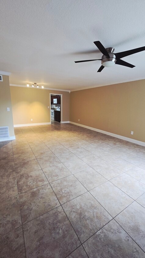 Photo - 555 Northlake Blvd (Altamonte Springs, FL)