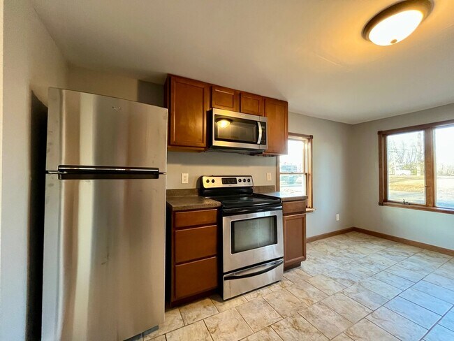 Building Photo - 3 Bed | 1 Bath | House