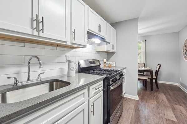 Avondale Village - Avondale Village Apartments