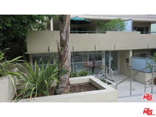 Foto principal - 939 Palm Ave